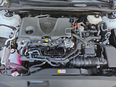 Used 2025 Toyota Camry XSE w/ Premium Plus Package image 13