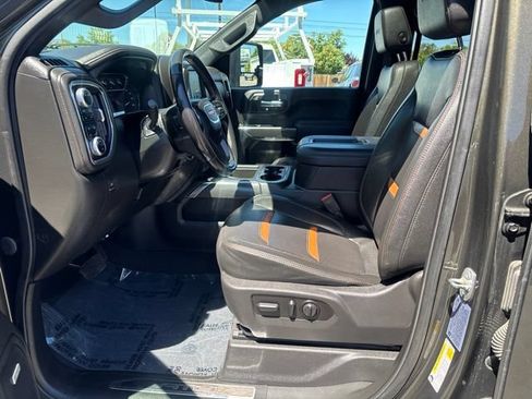 Used 2022 GMC Sierra 2500 AT4 w/ AT4 Preferred Package AWD/4WD image 12