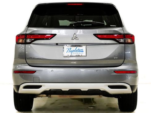 Used 2024 Mitsubishi Outlander SE AWD/4WD image 7