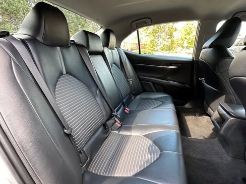 Used 2018 Toyota Camry SE w/ Convenience Package image 31