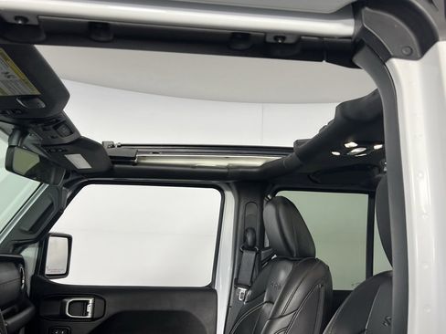 Used 2023 Jeep Wrangler Sahara w/ Cold Weather Group image 25