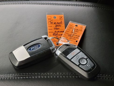 Used 2024 Ford Explorer XLT w/ Class IV Trailer Tow Package AWD/4WD image 57