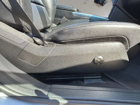 Used 2014 Mercedes-Benz E 350 Sedan image 43