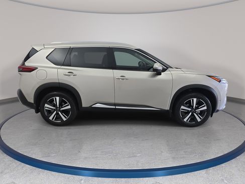 Certified 2023 Nissan Rogue Platinum w/ Platinum Premium Package AWD/4WD image 4