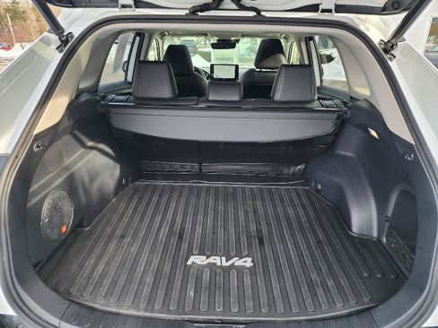 Used 2023 Toyota RAV4 Limited image 14