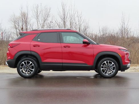 New 2026 Chevrolet TrailBlazer LT w/ LT Cold Weather Package AWD/4WD image 2