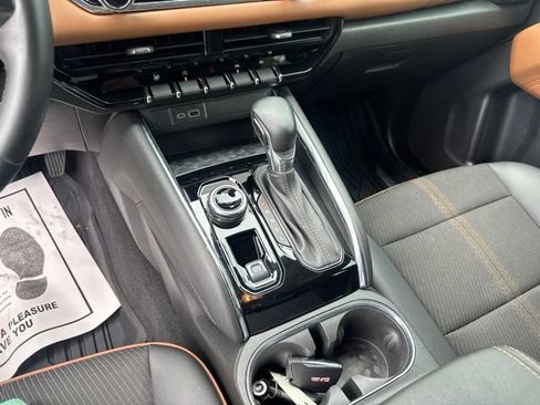 Used 2024 GMC Canyon AT4 AWD/4WD image 16