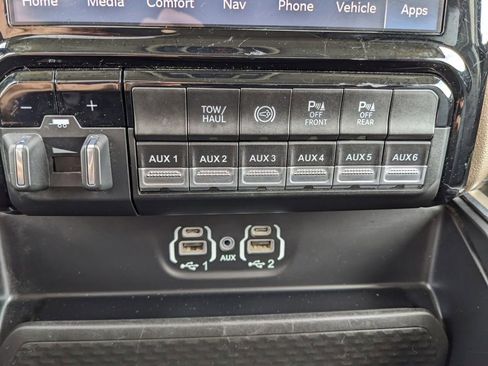 Certified 2023 RAM 2500 Laramie image 39