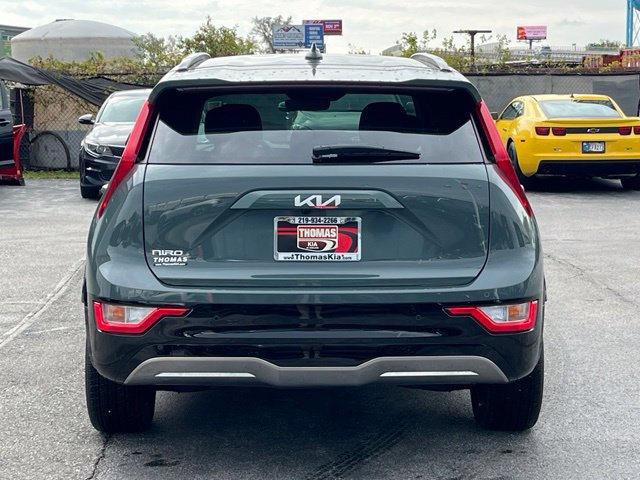 Certified 2025 Kia Niro Wind w/ Wind Preserve Package FWD image 11