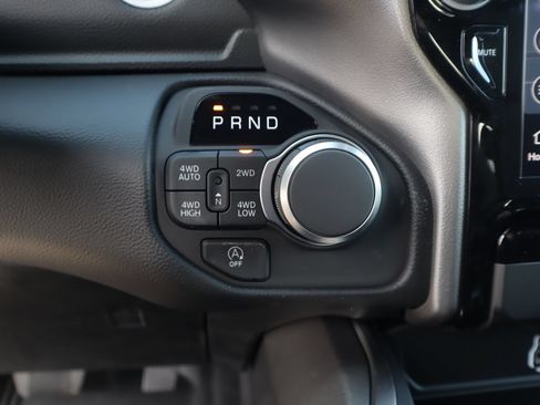 New 2026 RAM 1500 Big Horn AWD/4WD image 9