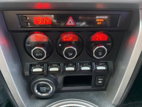 Used 2014 Subaru BRZ Limited image 29