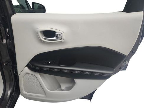 Used 2018 Jeep Compass Latitude w/ Popular Equipment Group image 25