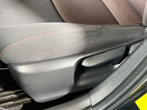 Certified 2023 Toyota Corolla SE w/ SE Premium Package FWD image 17