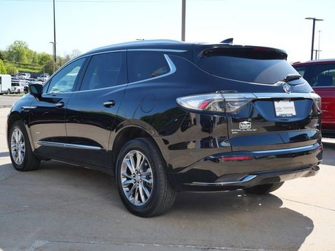 Used 2023 Buick Enclave Avenir w/ Avenir Technology Package AWD/4WD image 5