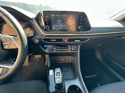Used 2022 Hyundai Sonata SEL w/ Convenience Package FWD image 15
