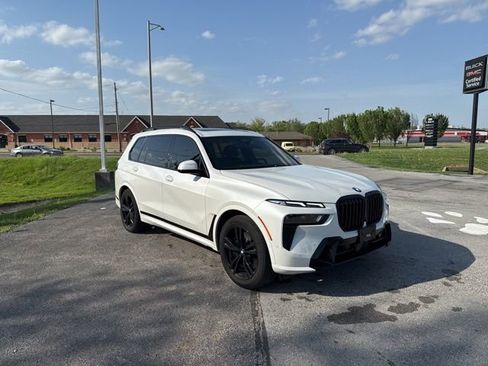 Used 2023 BMW X7 xDrive40i w/ M Sport Package AWD/4WD image 7