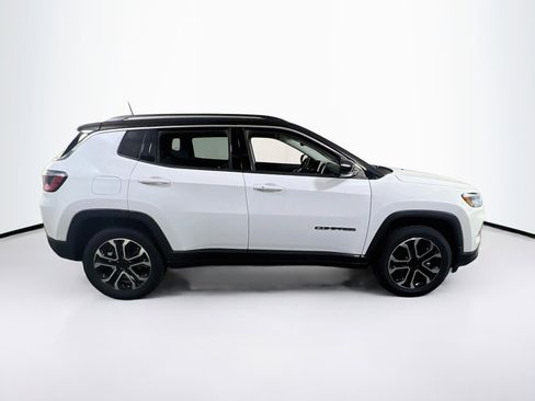 Used 2022 Jeep Compass Limited w/ Sun and Sound Group AWD/4WD image 4