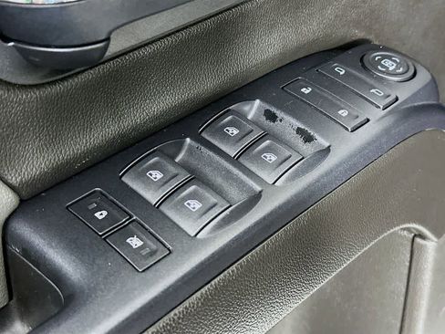 Used 2018 Chevrolet Silverado 1500 Custom w/ LPO, Street Package image 27