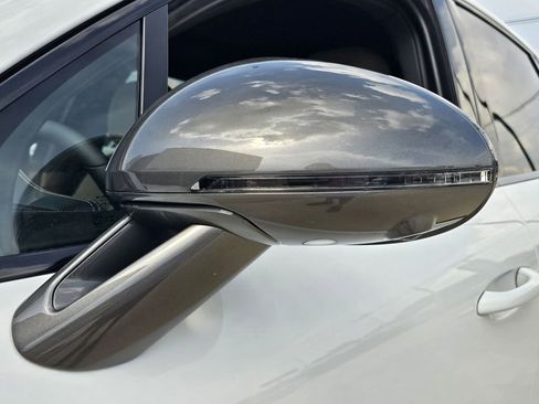 Used 2025 Porsche Macan Turbo AWD/4WD image 40