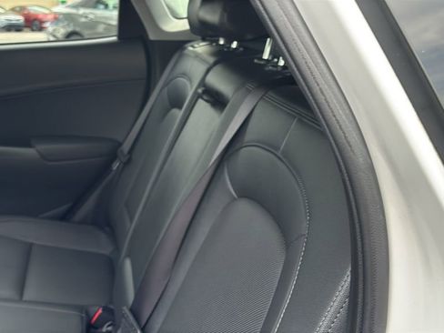 Used 2022 Hyundai Kona Limited AWD/4WD image 29