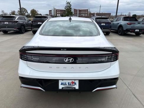 New 2026 Hyundai Sonata SEL FWD image 8