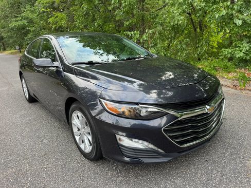 Used 2023 Chevrolet Malibu LT FWD image 3