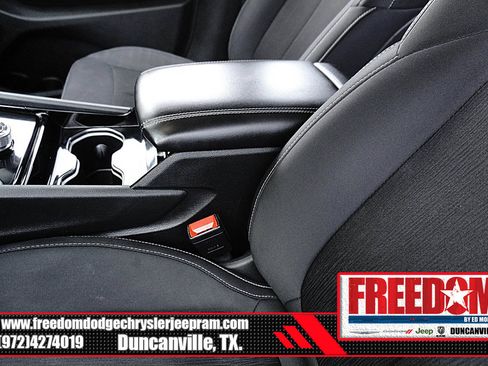 Used 2023 Jeep Grand Cherokee L Laredo RWD image 35