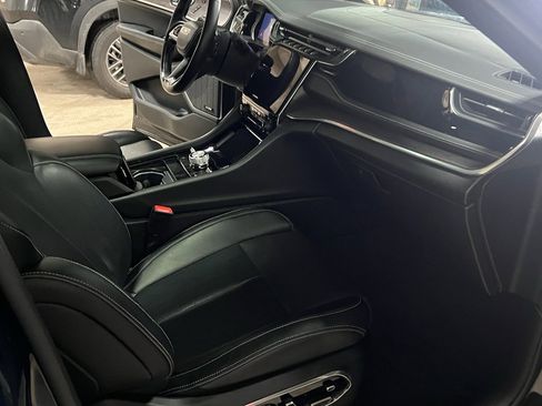 Used 2023 Jeep Grand Cherokee Overland w/ Advanced Protech Group III image 14