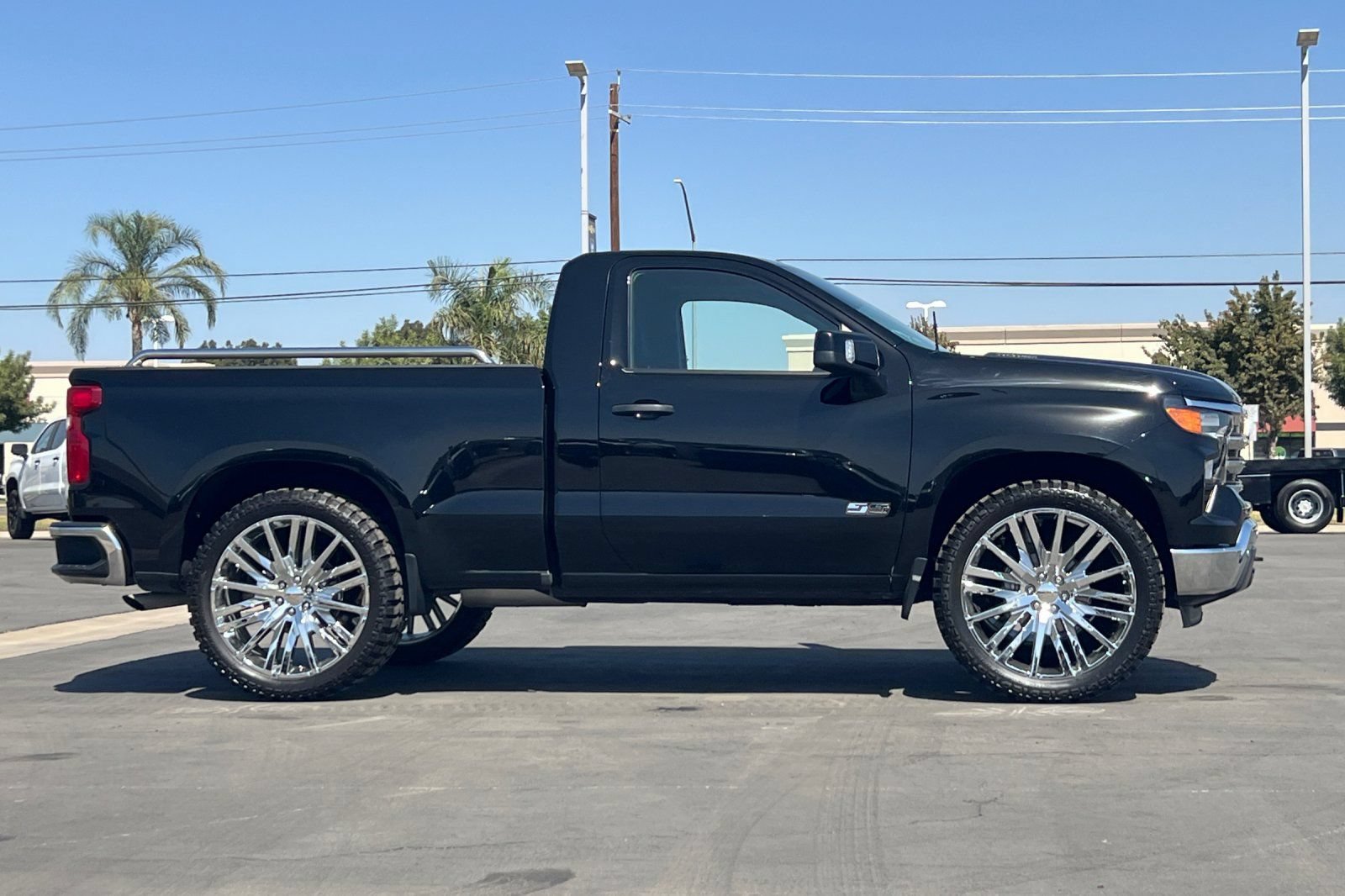 Used 2025 Chevrolet Silverado 1500 W/T w/ WT Safety Package AWD/4WD image 3