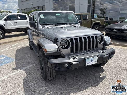 Used 2020 Jeep Wrangler Unlimited Sahara AWD/4WD image 8