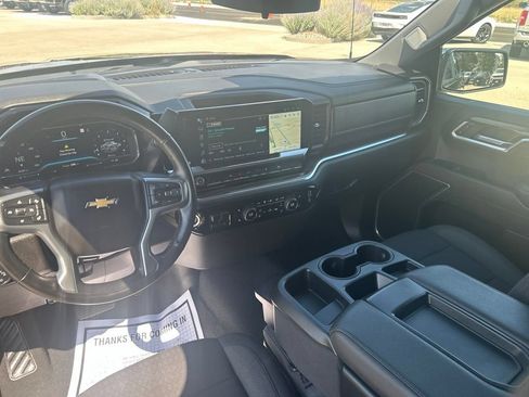 Used 2025 Chevrolet Silverado 1500 LT AWD/4WD image 13