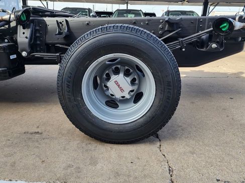 New 2026 GMC Sierra 3500 Pro w/ Convenience Package image 50