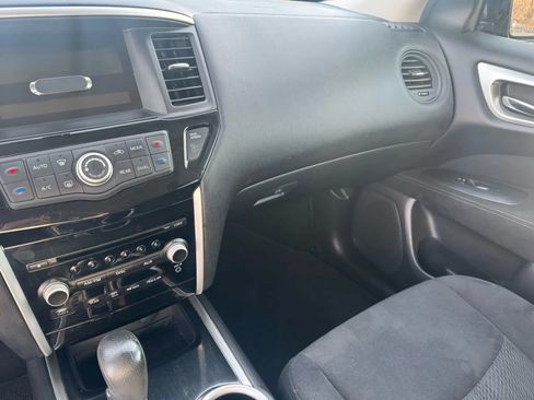 Used 2015 Nissan Pathfinder S AWD/4WD image 27