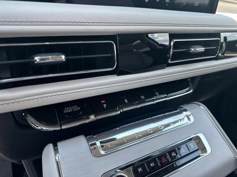 New 2026 Lincoln Aviator Reserve w/ Jet Appearance Package AWD/4WD image 30