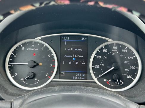 Used 2019 Nissan Sentra S image 5