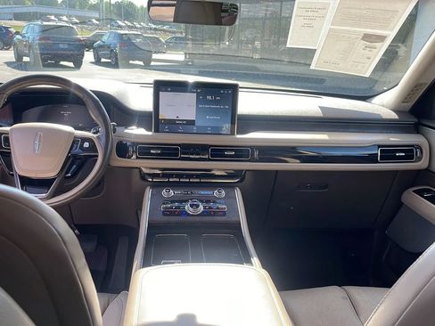 Used 2020 Lincoln Aviator Reserve w/ Equipment Group 202A AWD/4WD image 29