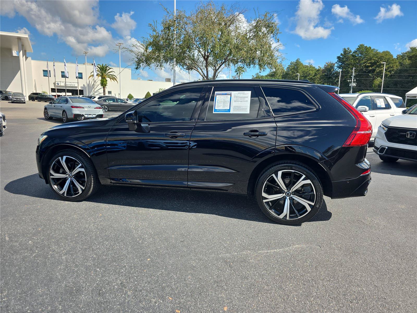 Used 2024 Volvo XC60 B5 Ultimate w/ Protection Package Premier AWD/4WD image 5