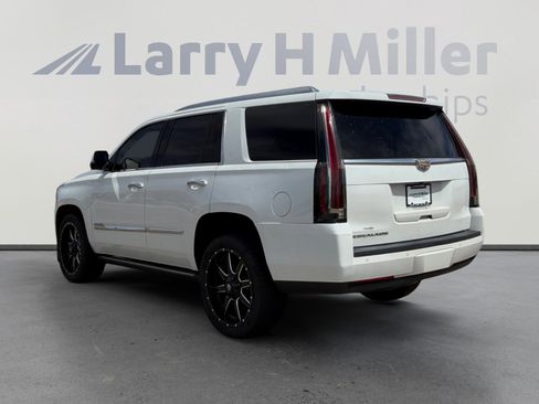 Used 2016 Cadillac Escalade Platinum image 4