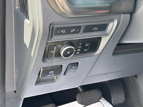 Used 2024 Ford F150 Lariat w/ Equipment Group 502A High AWD/4WD image 29