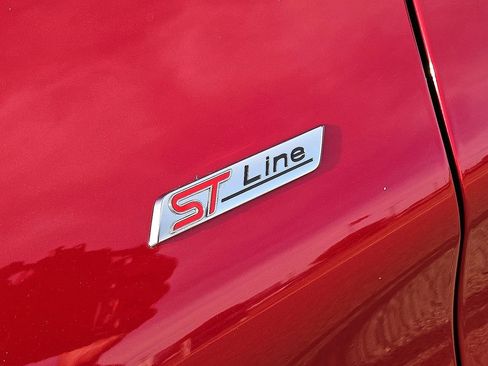 Used 2025 Ford Explorer ST-Line w/ ST-Line Street Pack image 12