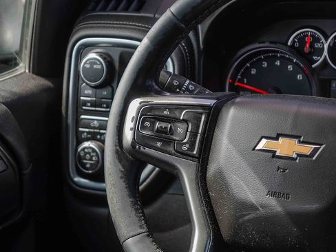Used 2021 Chevrolet Silverado 1500 LT w/ Z71 Off-Road Package AWD/4WD image 16