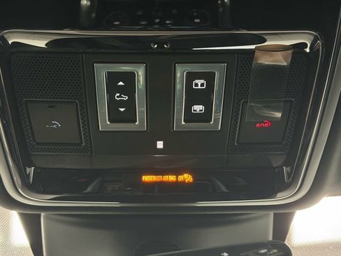 Used 2019 Land Rover Range Rover Sport HSE image 28