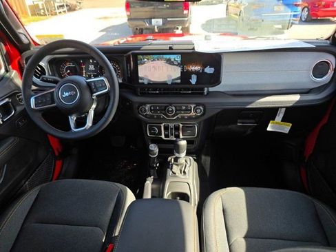 New 2025 Jeep Wrangler Unlimited Sahara w/ Safety Group AWD/4WD image 31