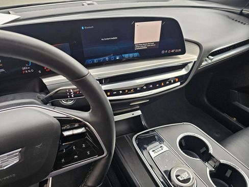 Certified 2024 Cadillac Lyriq Luxury image 29