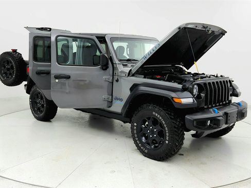 Used 2023 Jeep Wrangler Unlimited w/ 8.4" Radio Group AWD/4WD image 12