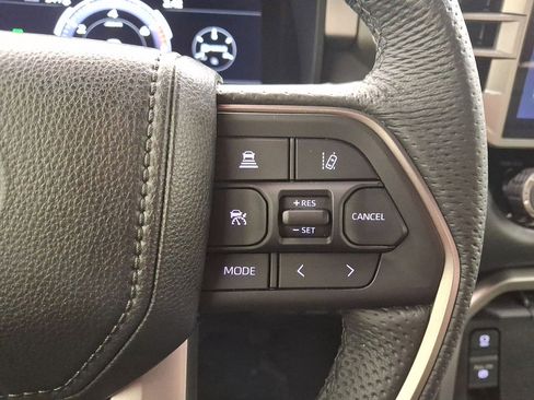 Certified 2025 Toyota Tundra Limited image 18