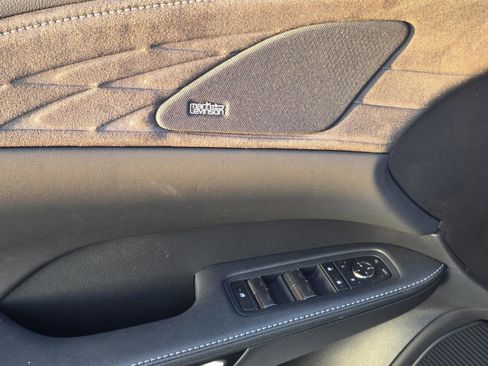 Certified 2025 Lexus RX 450h AWD w/ Luxury Package image 9