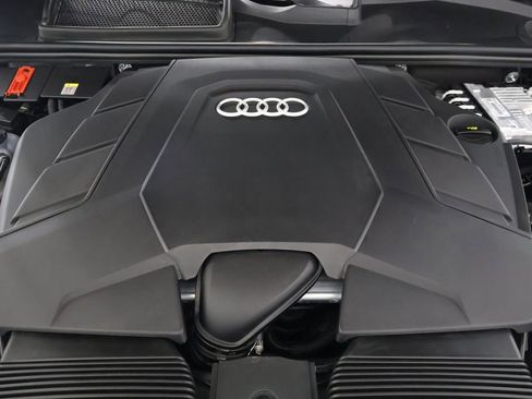 Used 2025 Audi Q7 3.0T Premium w/ Convenience Package AWD/4WD image 30