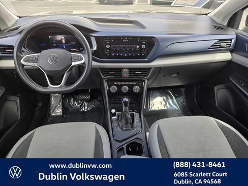 Certified 2023 Volkswagen Taos SE w/ Panoramic Sunroof Package FWD image 14