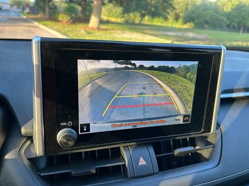 Certified 2025 Toyota RAV4 XLE w/ Convenience Package FWD image 26